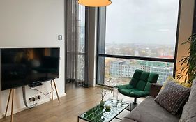 Orange Apartments Tower & Free Parking